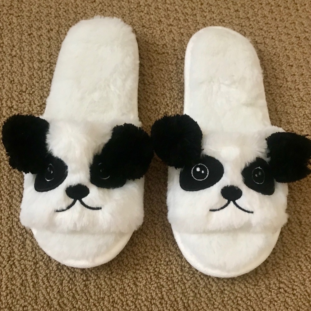 NWT Caramella Bubble Fuzzy Panda Slippers - Picture 2 of 8